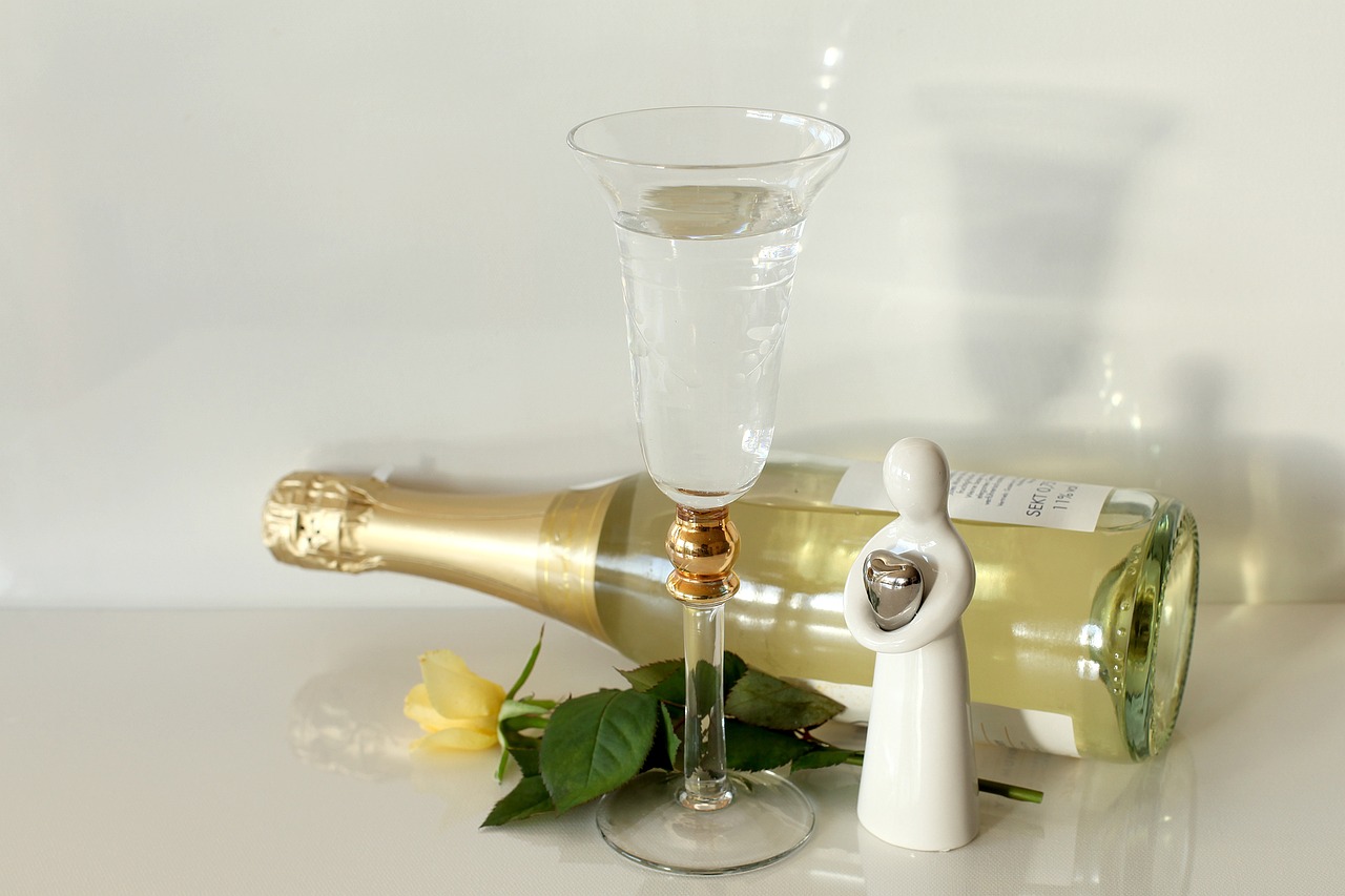 自酿葡萄酒，享受DIY乐趣还是酿造健康隐患？