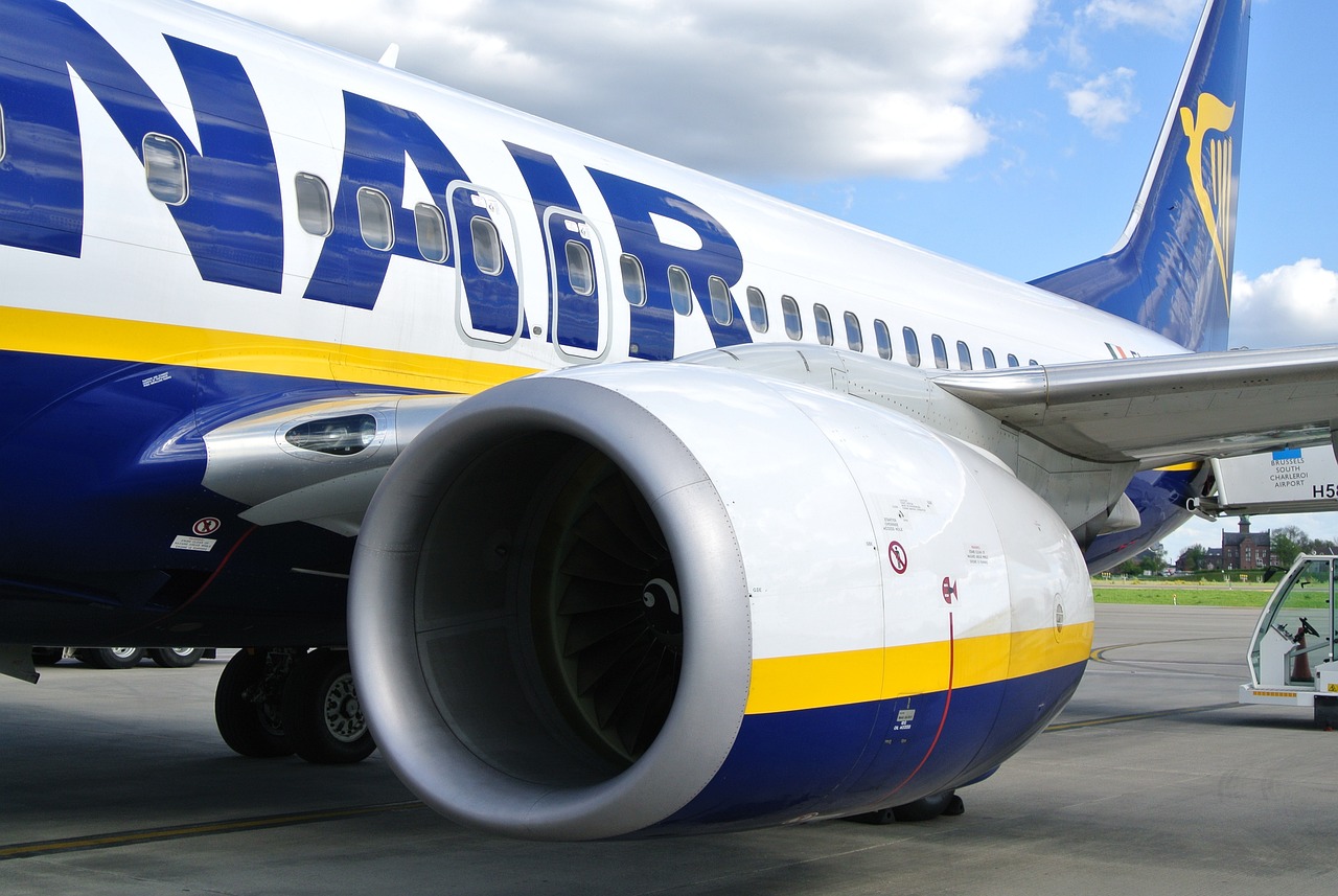飞机上能带酒吗？全面解析航空旅行中的酒精携带规定