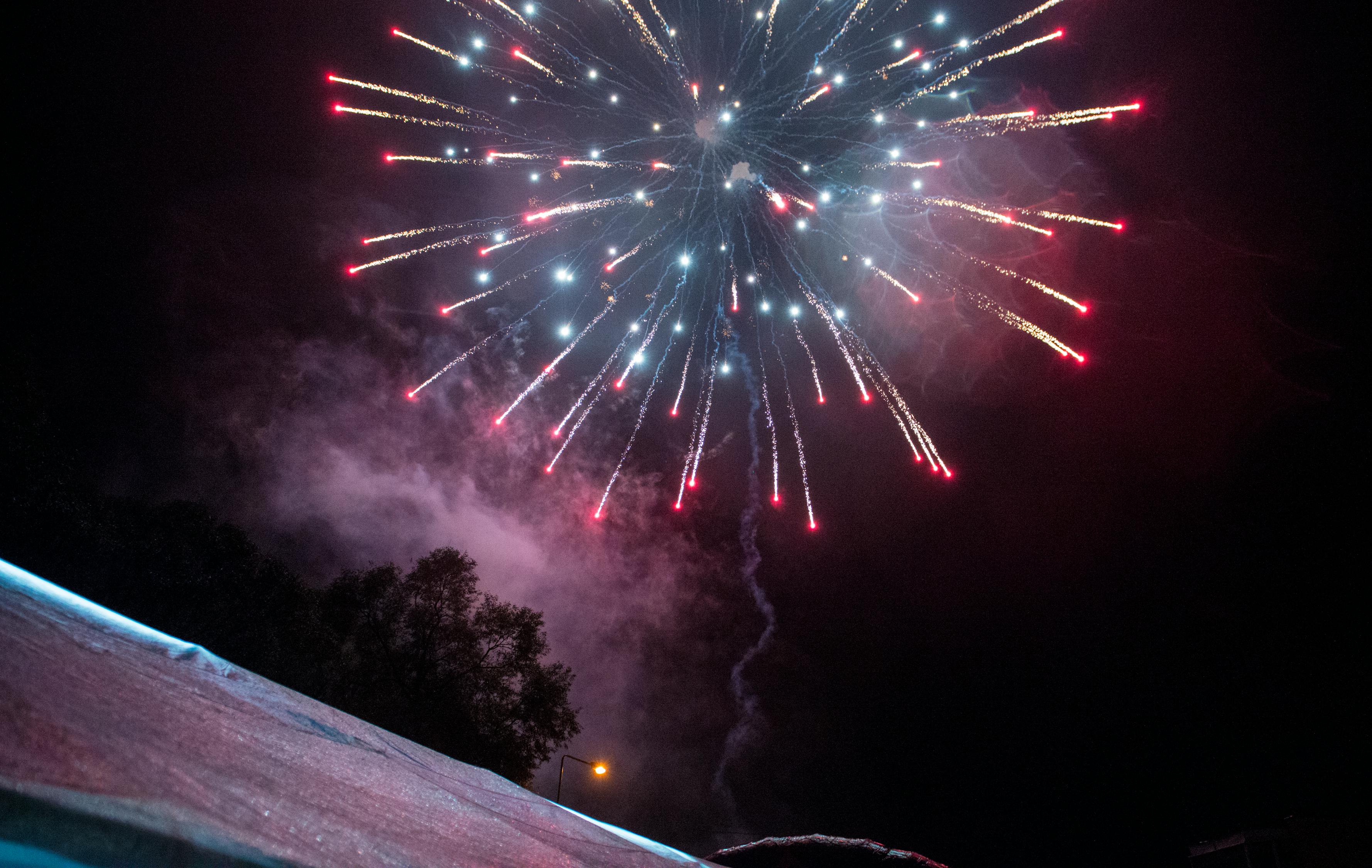 温暖的平安夜祝福，用简短的话语传递深情