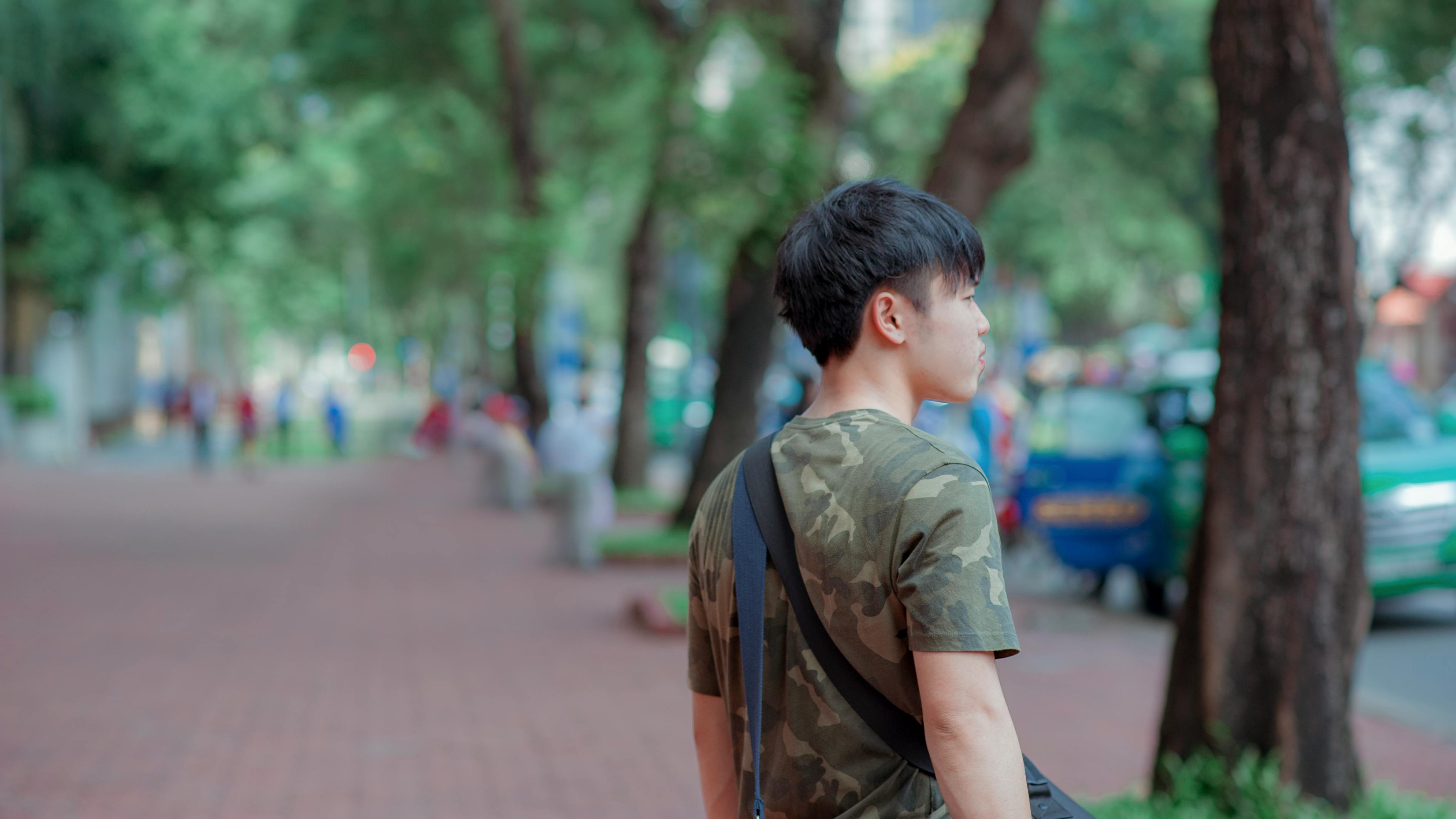 真相与伪装，我们到底还要伪装多久？